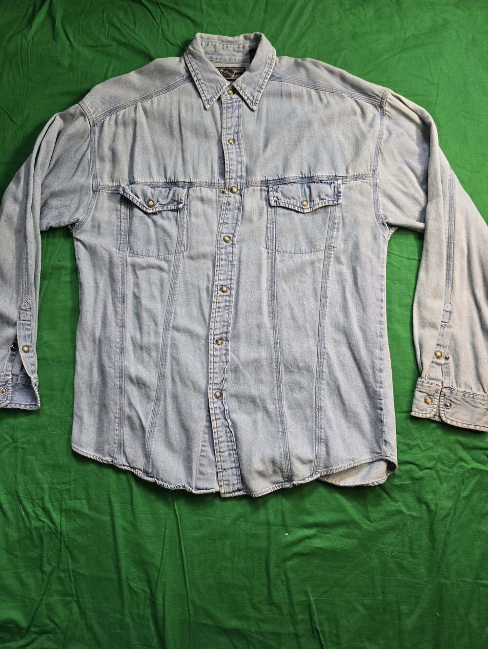 Jeans Wear Men Denim Pearl Button Shirt Size Medium